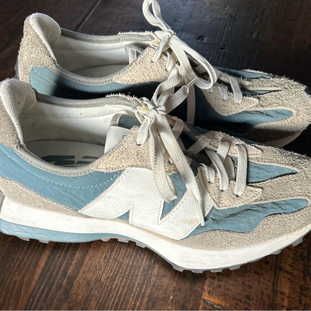 New Balance Women's Sneakers in Blue and Cream. Great Condition